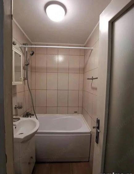 Apartament cu 2 camere semidecomandat în Boul Roșu