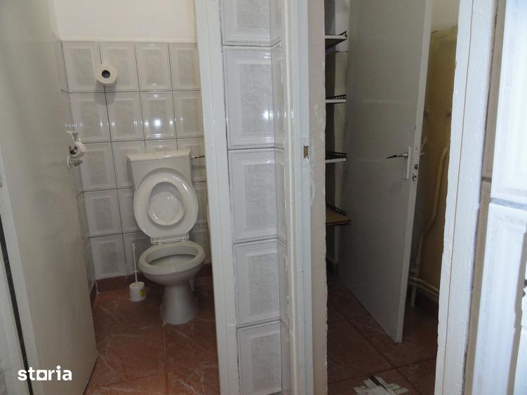 Spațiu comercial, de 146 mp, în Intim