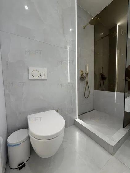 Apartament cu 3 camere decomandat, mobilat în Central