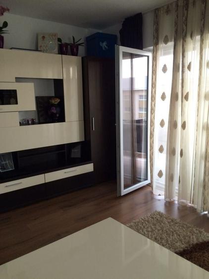 Apartament cu 2 camere decomandat, mobilat în Iris