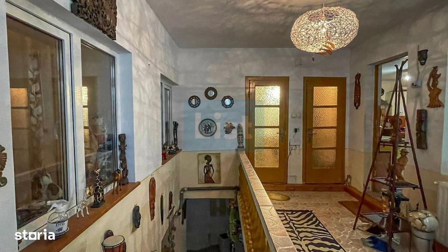 Casă cu 4 camere în Central