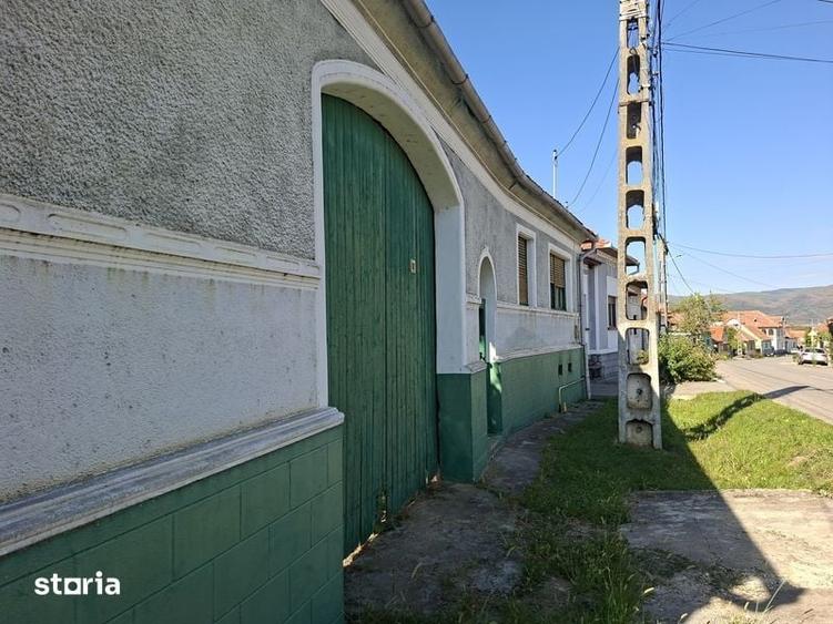 Casă cu 3 camere cu Teren 364 Mp în Central