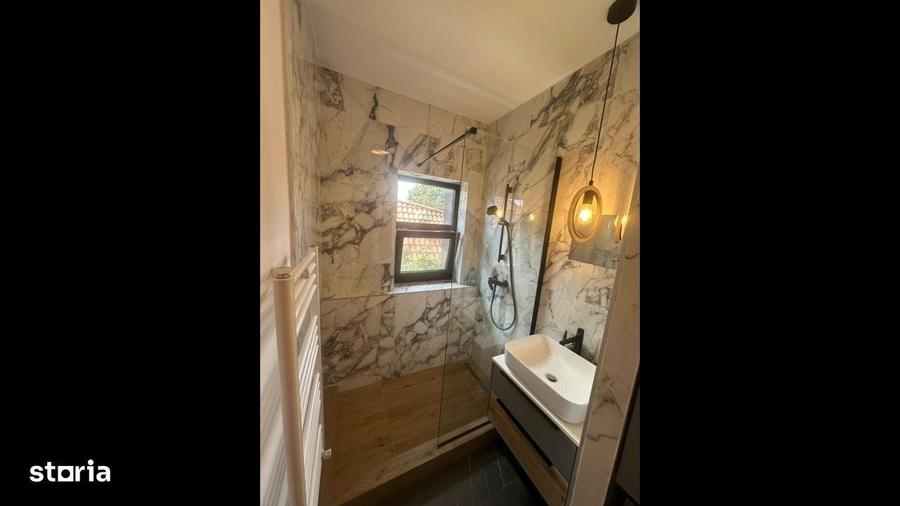 Apartament cu 3 camere semidecomandat în Central
