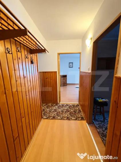 Apartament cu 3 camere decomandat în Bartolomeu