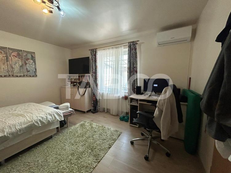 Casă individuală cu 5 camere cu Piscina în Turnișor