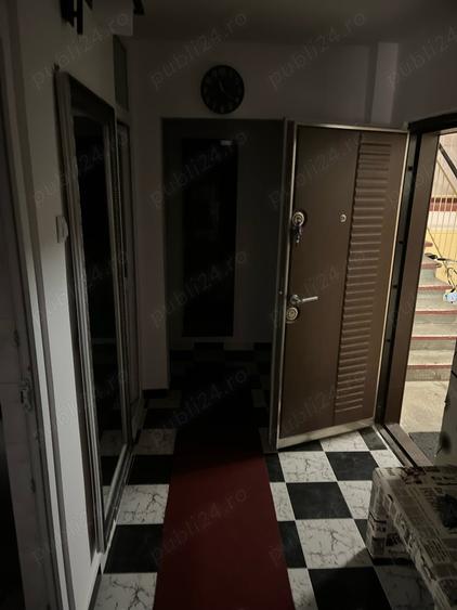 Apartament cu 2 camere decomandat în Broșteni