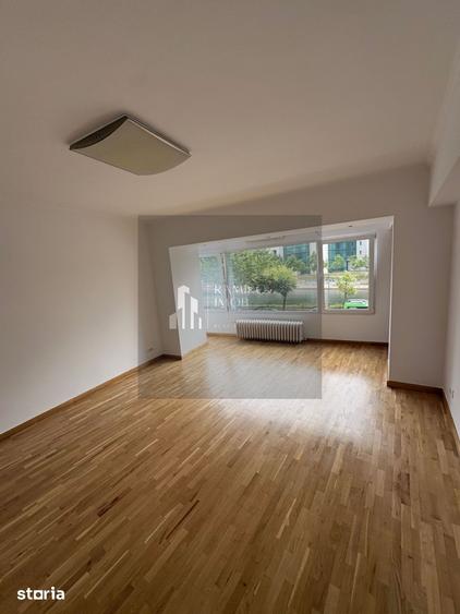 Apartament cu 4 camere în Centrul Civic