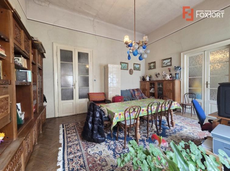 Apartament cu 4 camere circular, mobilat în Central