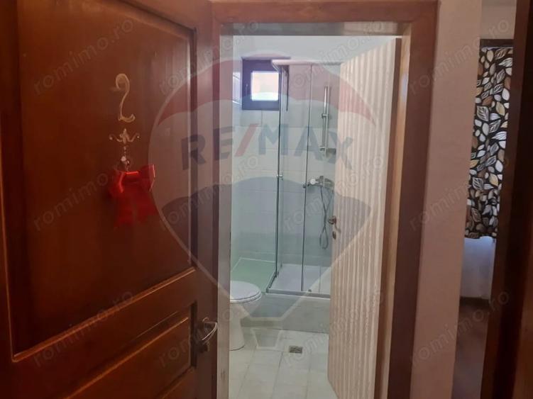 Casă cu 18 camere cu Teren 2880 Mp în Moieciu