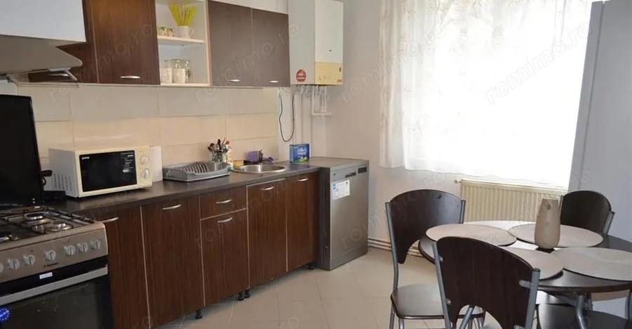 Apartament cu 3 camere decomandat în Ultracentral