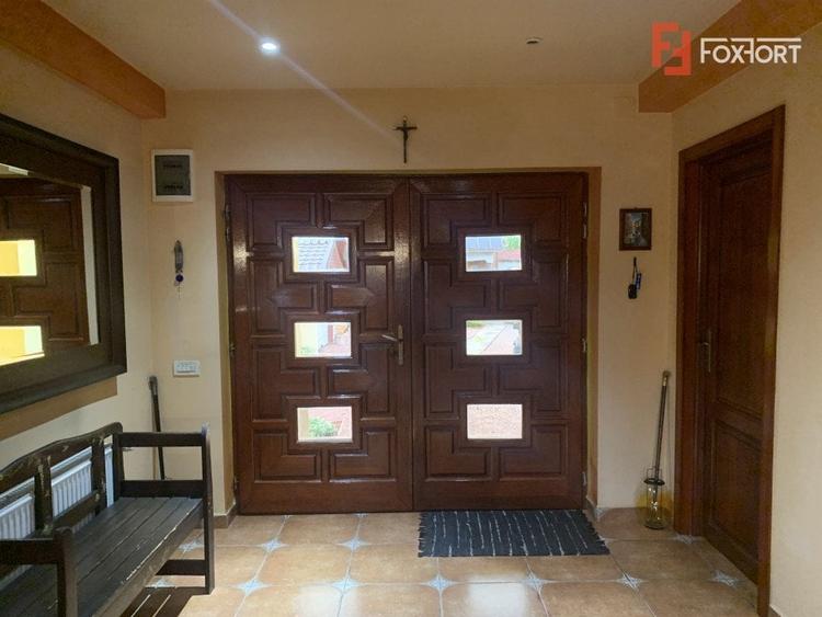 Duplex cu 6 camere cu Piscina în Giarmata-Vii
