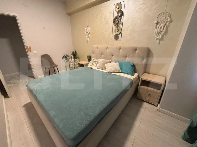 Apartament cu 3 camere decomandat în Filiași