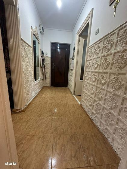 Apartament cu 3 camere decomandat în Calarași 4 — fotografia 2