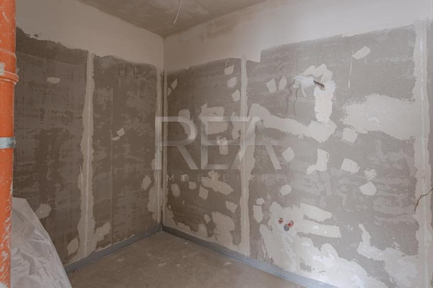 Apartament cu 2 camere semidecomandat în Matei Voievod