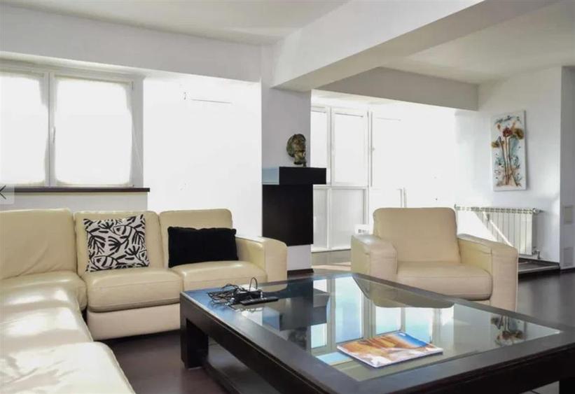Apartament 4 Camere Semidecomandat Piata Sudului - 1