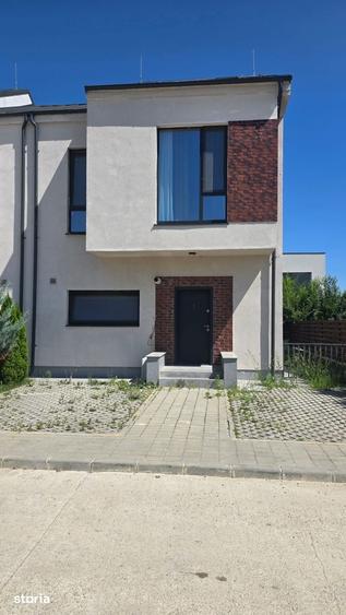 Casă cu 1 camere cu Teren 300 Mp în Tunari