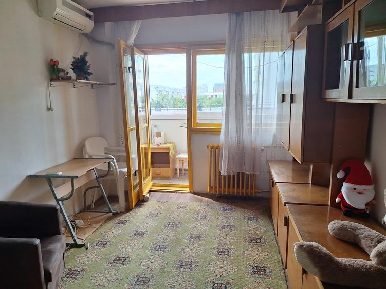 Garsonieră semidecomandată în Basarabia