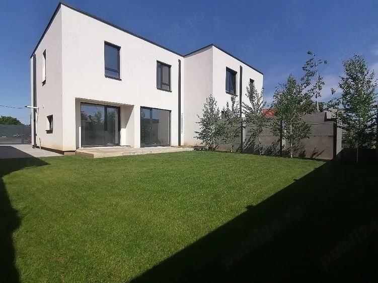 Casă cu 4 camere cu Teren 272 Mp în Moșnița Nouă