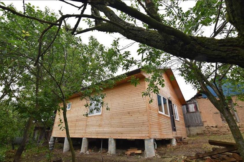 Casă individuală cu 2 camere cu Teren 3132 Mp în Almașu Mic (Balc)