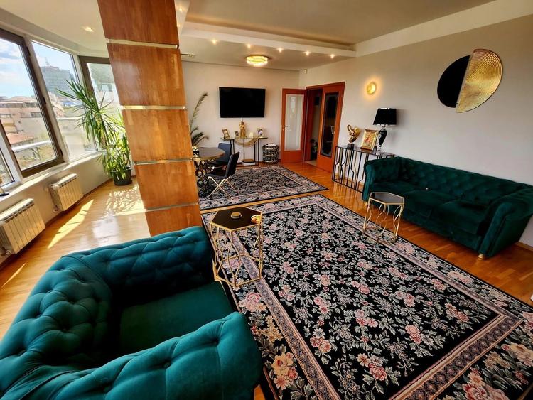 Apartament cu 3 camere decomandat, mobilat în Primăverii