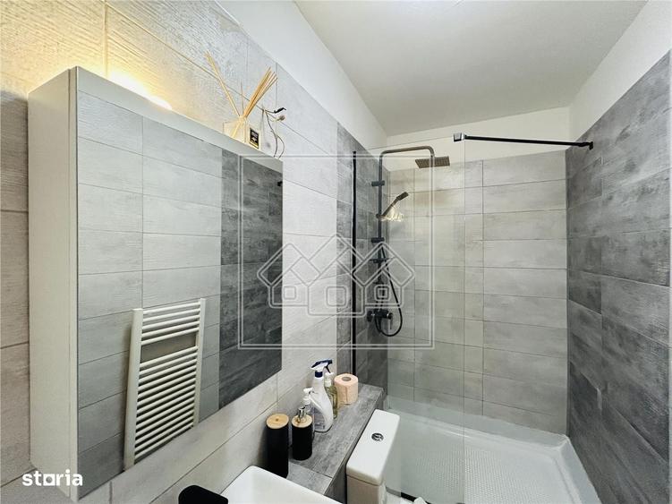 Apartament cu 2 camere decomandat în Ștrand