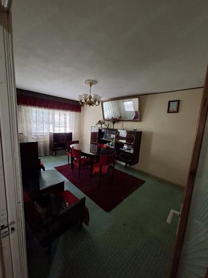 Apartament cu 3 camere decomandat în C5