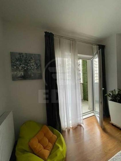 Apartament cu 2 camere semidecomandat în Mărăști