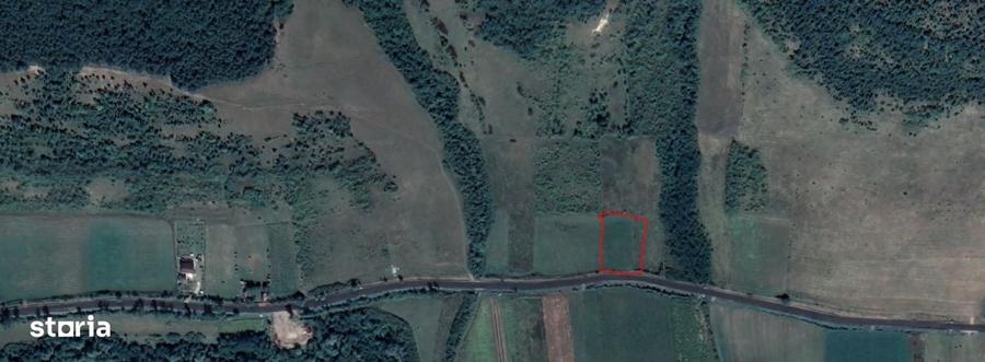 Teren de 2250 mp, în Vultureni