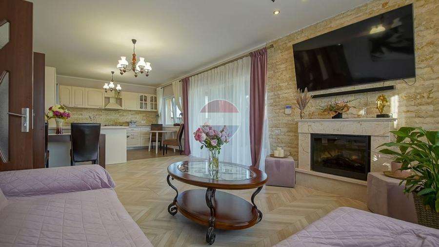 Casă individuală cu 3 camere cu Teren 739 Mp în Sânpetru