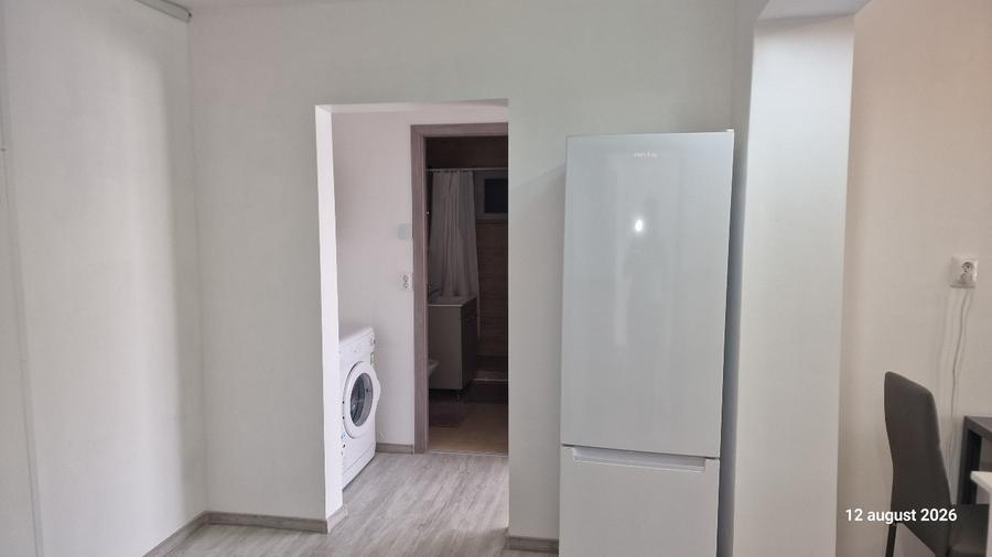 Apartament cu 2 camere decomandat în Rovine