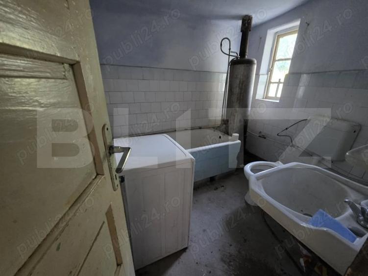 Casă individuală cu 3 camere cu Teren 1820 Mp în Găești