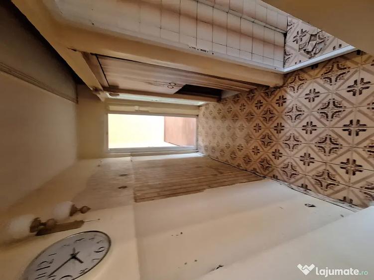 Apartament cu 3 camere semidecomandat în Tomis Nord