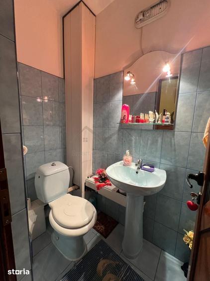 Apartament cu 3 camere decomandat în Holboca