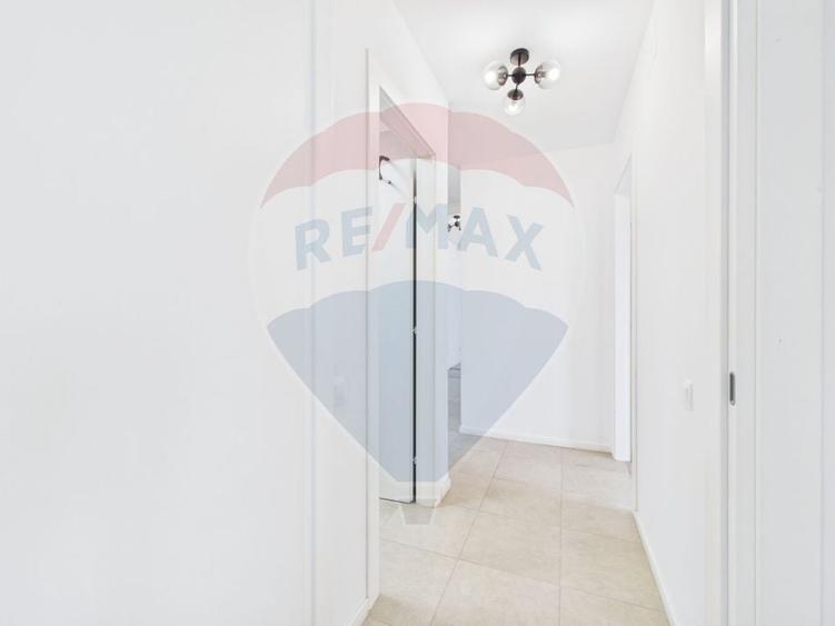 Apartament cu 3 camere decomandat, mobilat în Central