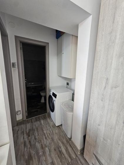 Apartament cu 2 camere semidecomandat în Olteniței