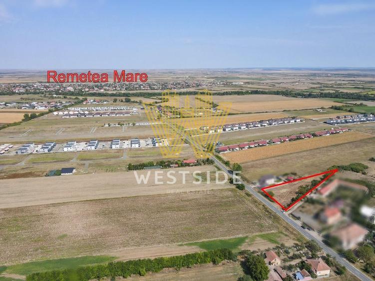 Teren Construcții intravilan de 2492 mp, în Bucovăț (Remetea Mare)