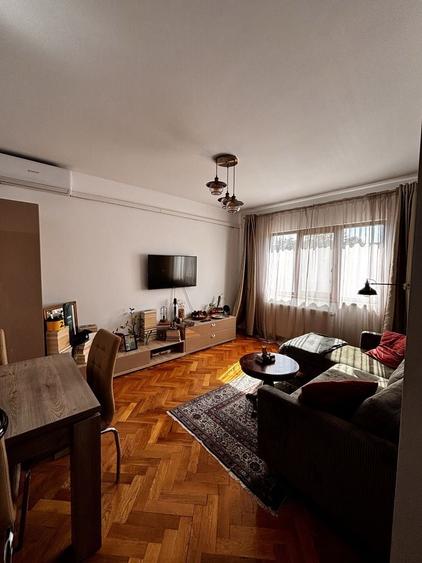 Apartament cu 3 camere decomandat în Gheorghe Lazăr