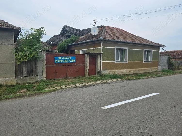 Casă cu 5 camere cu Teren 2670 Mp în Haieu