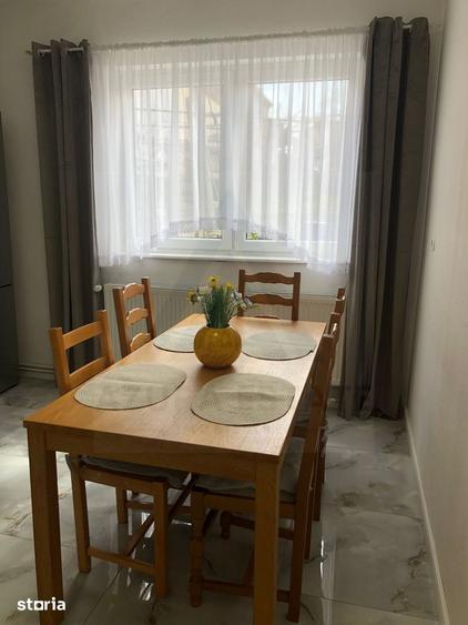 Casă cu 5 camere cu Teren 935 Mp în Central