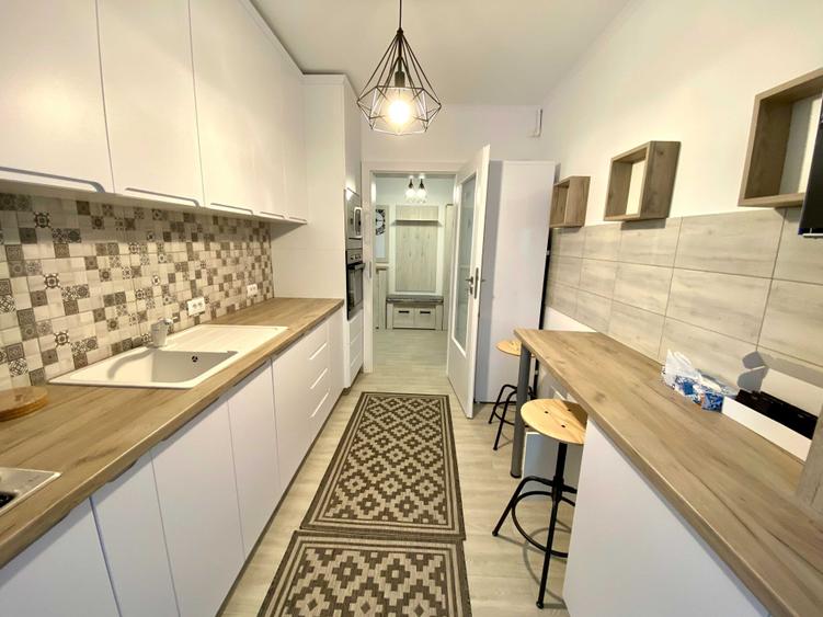Apartament cu 3 camere decomandat în Albert