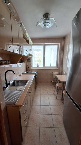 Apartament cu 2 camere decomandat în Berceni