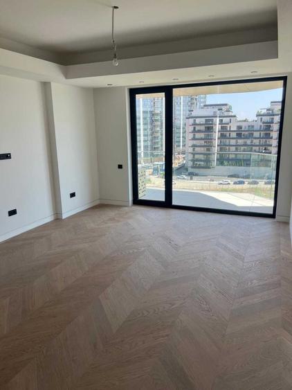 Apartament cu 4 camere decomandat în Floreasca