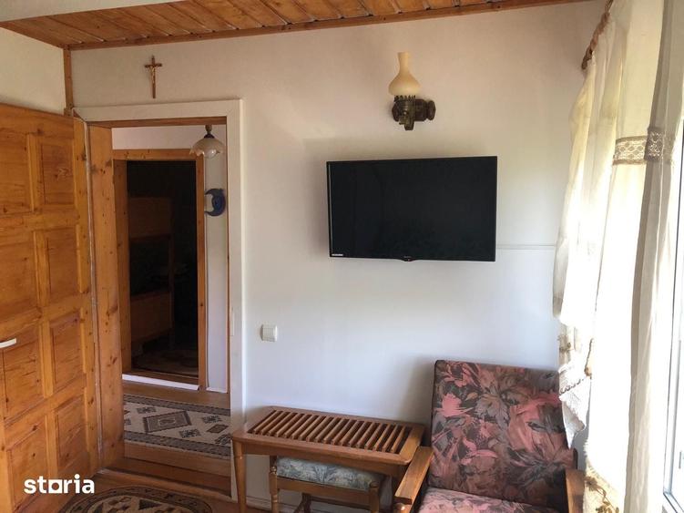 Casă cu 3 camere cu Teren 350 Mp în Moieciu