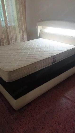 Garsonieră decomandată în Titan