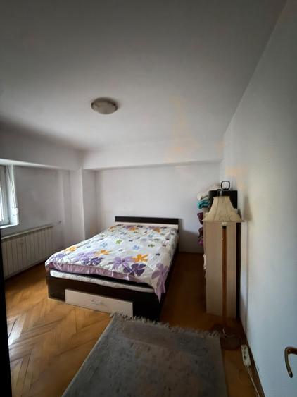 Apartament cu 3 camere decomandat în Unirii