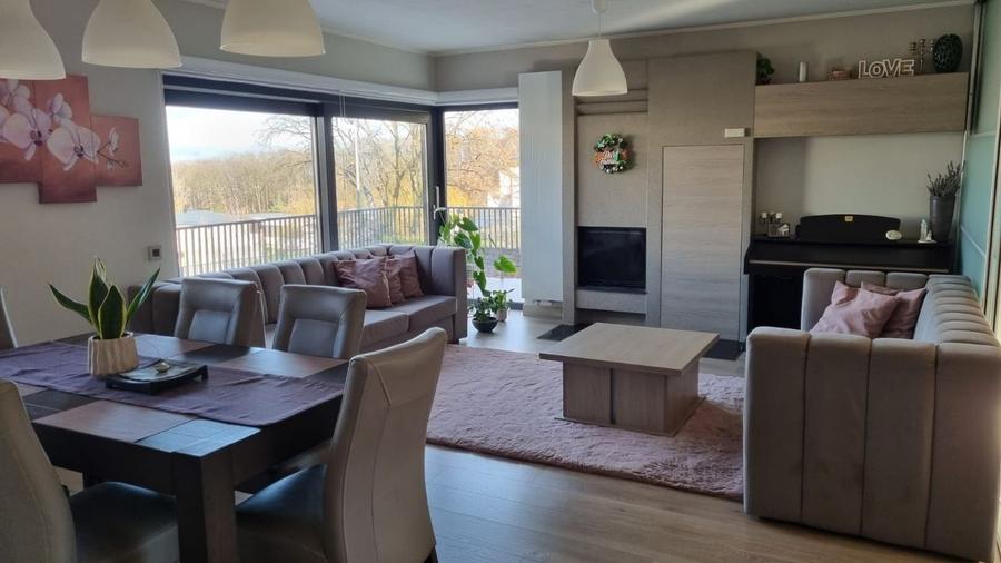 Duplex cu 4 camere cu Teren 690 Mp în Făget