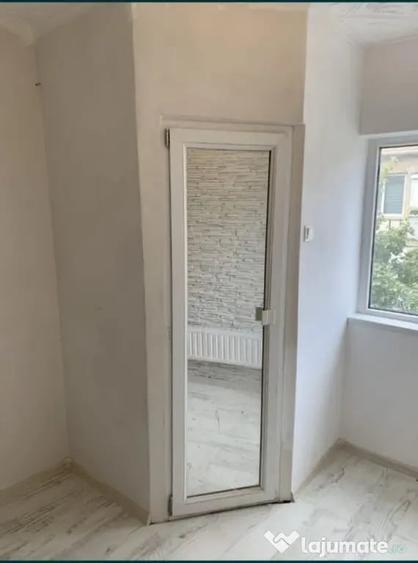 Garsonieră decomandată în Iosia