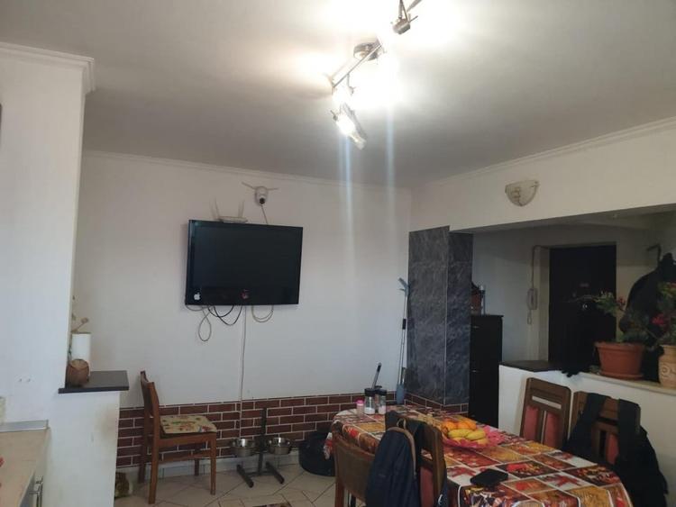 Apartament cu 3 camere decomandat, mobilat în Micro 16