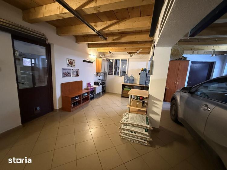 Vand vila, firma si teren 8800mp in Gura Vaii, Neamt, la 12 km de P Nt - 8