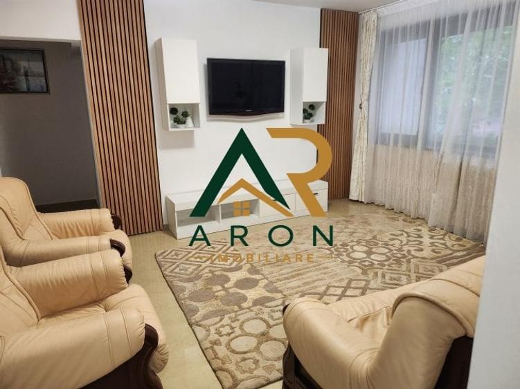 Apartament cu 3 camere semidecomandat, mobilat în Tineretului
